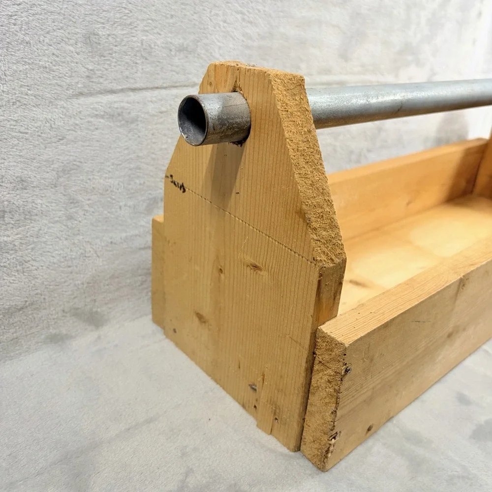 The Unbranded Brand rustic handmade